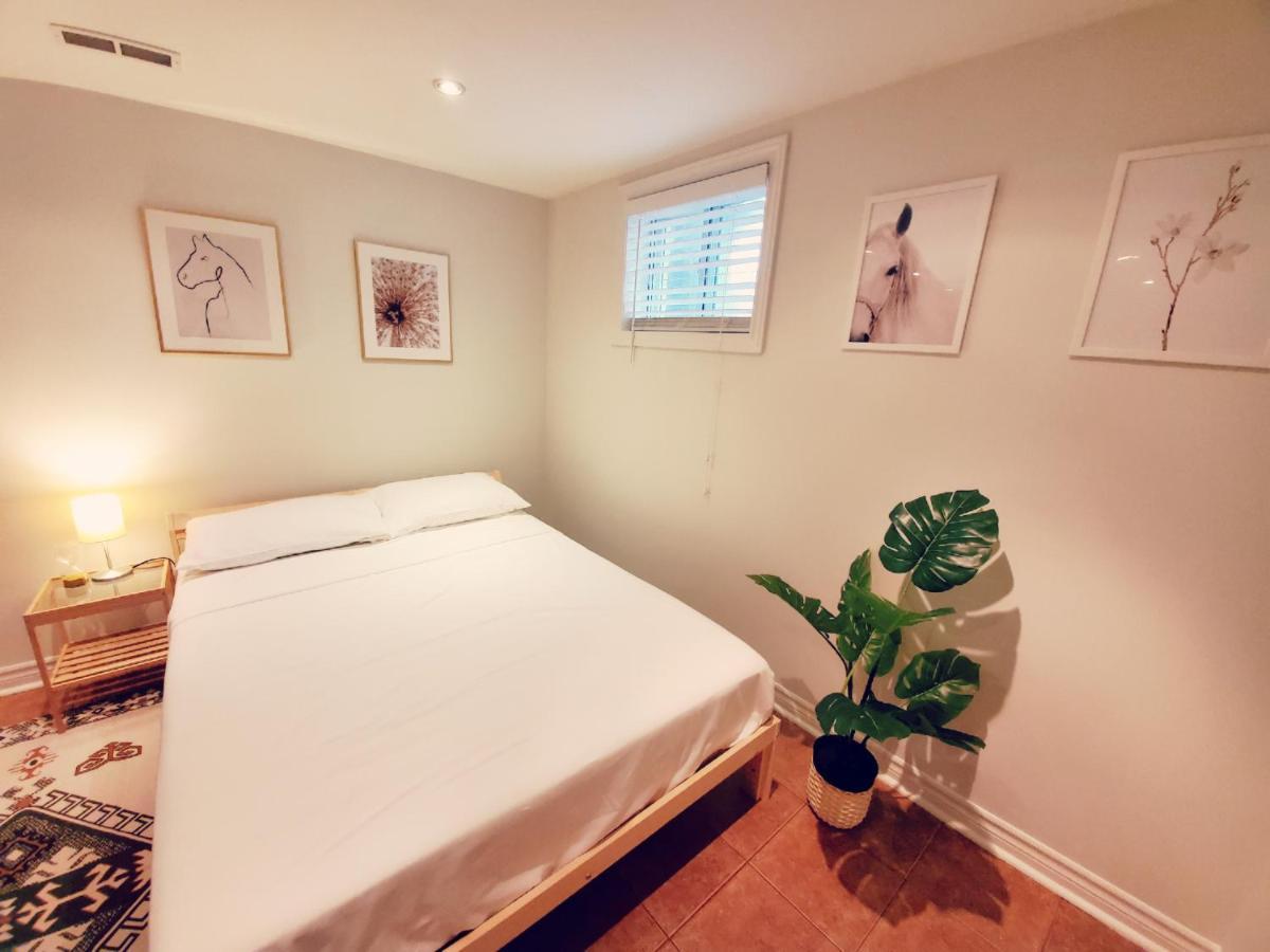 Lovely Home Toronto Airport Екстер'єр фото
